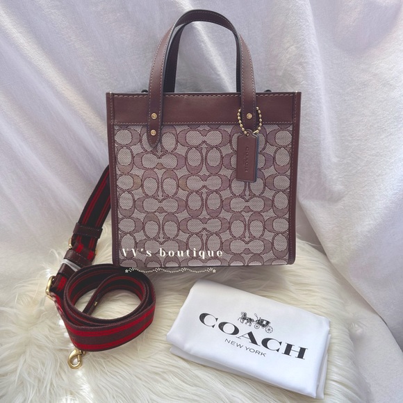 NWT Coach Field Tote 22 In Signature Jacquard Oak Maple Brown C3865